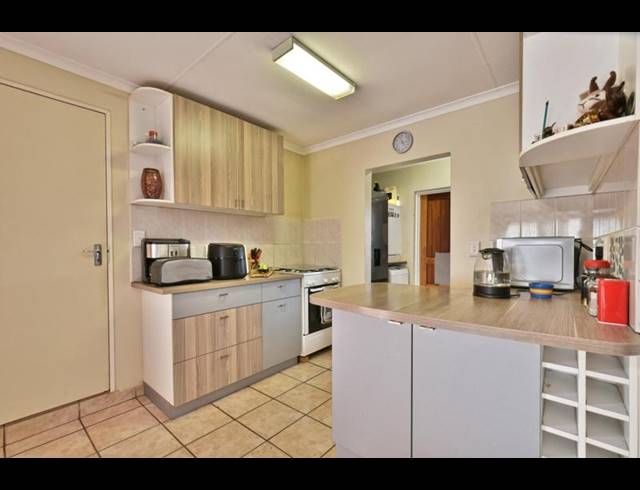 3 BEDROOM TOWNHOUSE FOR SALE IN HONEYDEW